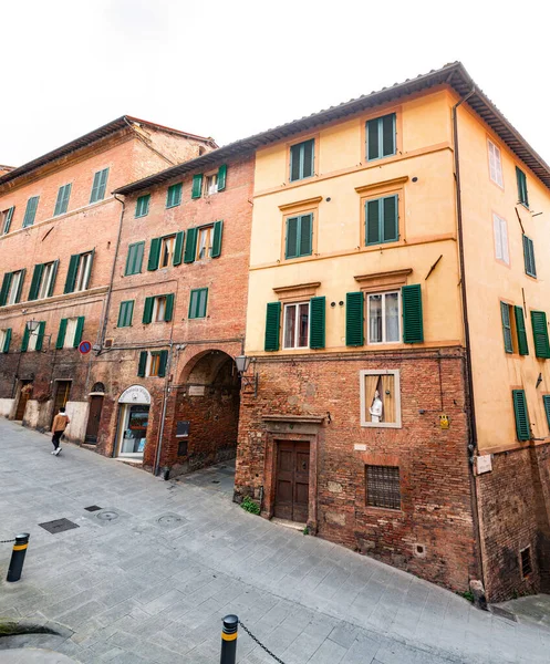 Siena Italië Apr 2022 Generieke Architectuur Uitzicht Straat Vanuit Historische — Stockfoto