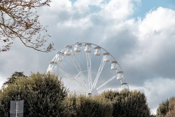 Ferris Wheel Проти Хмарного Неба Сієні Тоскана Італія — стокове фото