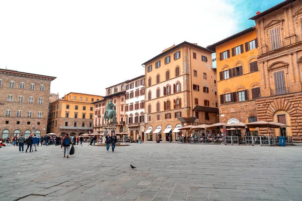 意大利佛罗伦萨 2022年4月6日 西格诺里亚广场 Piazza Della Signoria 是Vecchio宫前面的一个W形广场 得名于Palazzo Della Signoria — 图库照片