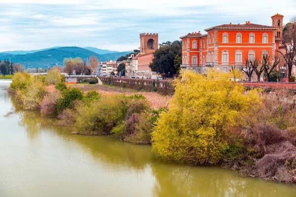 Florença Itália Abril 2022 Edifício Estruturas Históricas Torno Rio Arno — Fotografia de Stock