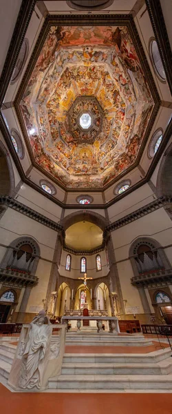 フィレンツェ イタリア 2022年4月6日 フィレンツェ大聖堂 フィレンツェのサンタ マリア フィオーレ大聖堂から内装の詳細 建物は1436年までに完成した — ストック写真