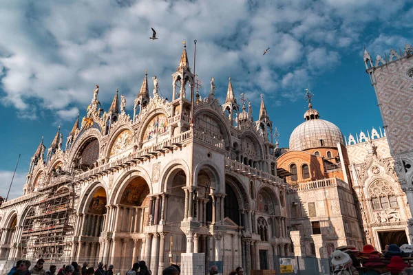 stock image Venice, Italy - April 2, 2022: The Patriarchal Cathedral Basilica of Saint Mark, commonly known as St Mark's Basilica is the cathedral church of the Roman Catholic Patriarchate of Venice.