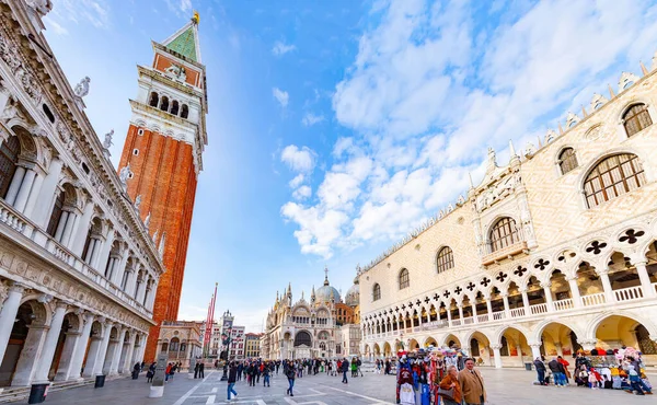 Benátky Itálie Dubna 2022 Pohled Exteriéru Palazzo Ducale Jeden Nejvýznamnějších — Stock fotografie
