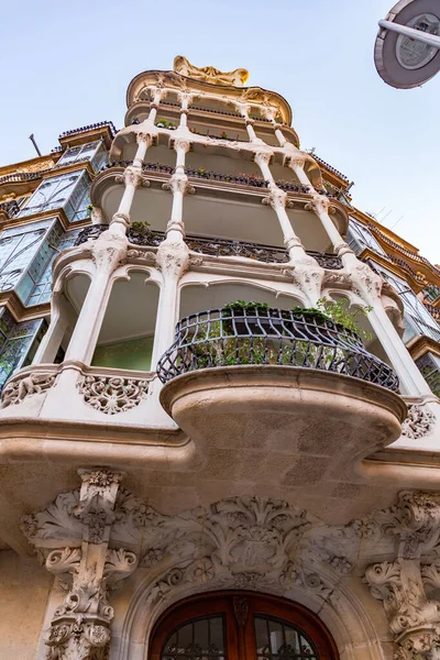 Barcelona Espanha Feb 2022 Detalhe Arquitetônico Dos Edifícios Ornamentados Típicos — Fotografia de Stock