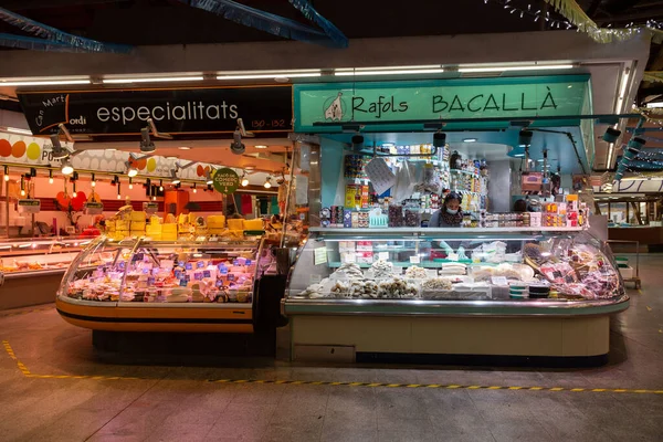 Barcelona Espanha Feb 2022 Alimentos Frescos Vendidos Dentro Mercat Santa — Fotografia de Stock