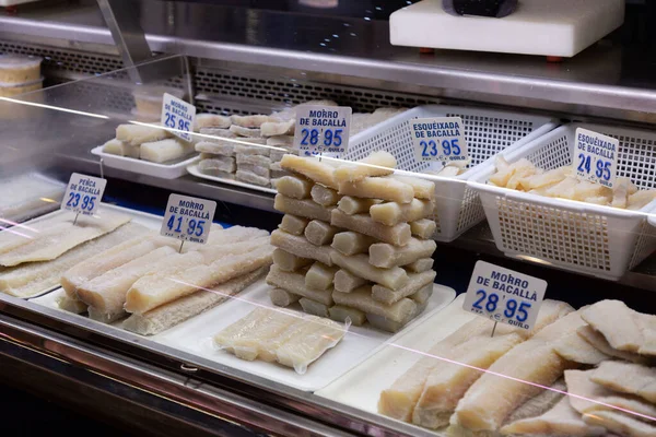 Барселона Испания Feb 2022 Продукты Питания Продаются Внутри Mercat Santa — стоковое фото