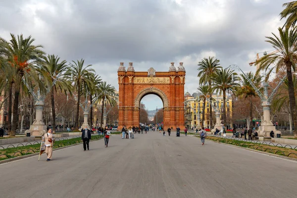 バルセロナ スペイン 2022年2月10日 カタルーニャの凱旋門または凱旋門 ホセップ ヴィラセカ カサノバが1888年のバルセロナ万国博覧会のメインアクセスゲートとして建設 — ストック写真