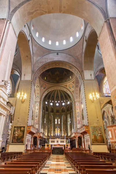 意大利帕多瓦 2022年4月4日 帕多瓦的圣安东尼主教座堂 Pontifical Basilica Saint Anthony Padua 是一座罗马天主教教堂和帕多瓦的小教堂 献给圣安东尼 — 图库照片