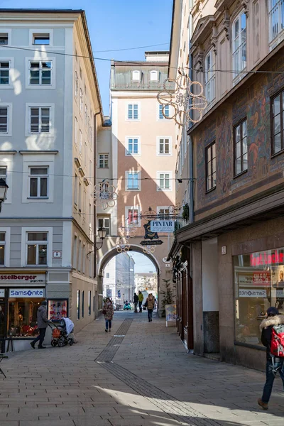 Salisburgo Austria Dicembre 2021 Vista Sulla Strada Gli Edifici Nel — Foto Stock