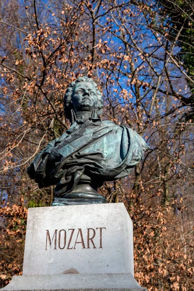 Salisburgo Austria Dicembre 2021 Statua Busto Bronzo Amadeus Wolfgang Mozart — Foto Stock