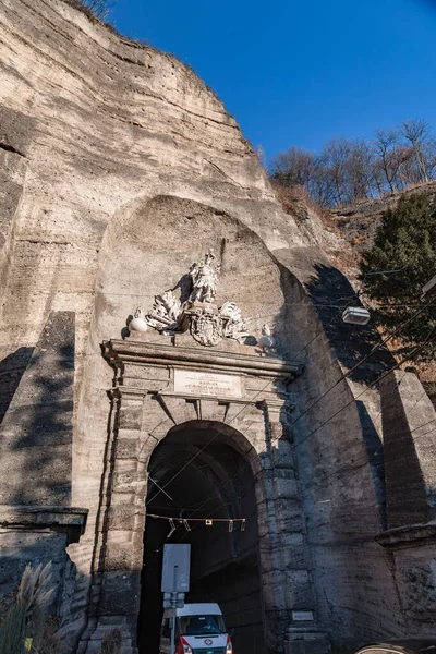 Salzburg Austria Grudnia 2021 Historyczny Tunel Górski Brama Siegmundstor Zbudowany — Zdjęcie stockowe