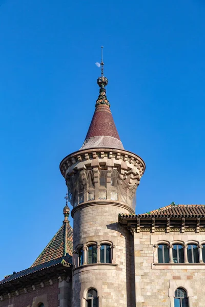 Detalhe Arquitetônico Dos Edifícios Ornamentados Típicos Barcelona Catalunha Espanha — Fotografia de Stock