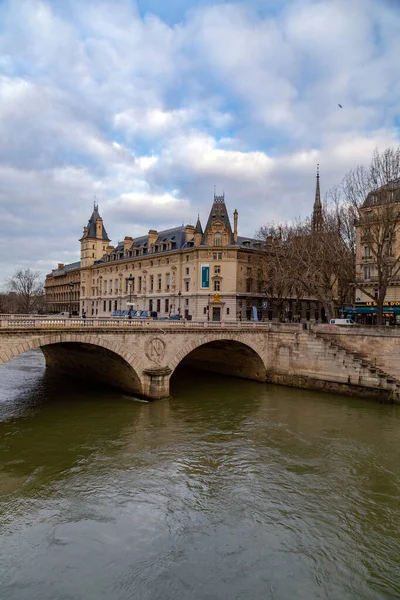Παρίσι Γαλλία Ιανουαρίου 2022 Pont Saint Michel Είναι Μια Γέφυρα — Φωτογραφία Αρχείου