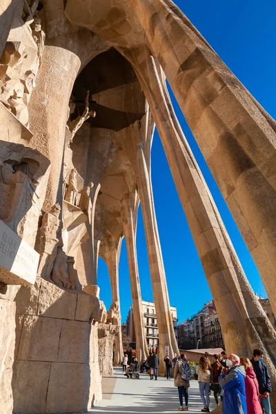 Barcelona Spanien Februar 2022 Außenansicht Der Sagrada Familia Einer Großen — Stockfoto