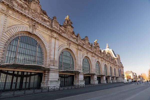 法国巴黎 2022年1月24日 奥赛博物馆 Orsay Museum 是一座位于巴黎塞纳河左岸的博物馆 座落于1898年至1900年间建造的博城 艺术火车站Gare Orsay — 图库照片
