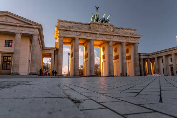 Berlin Deutschland Dezember 2021 Das Berühmte Wahrzeichen Des Brandenburger Tors — Stockfoto