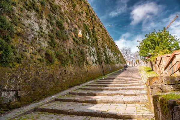 Nápoly Olaszország Április 2022 Pedamentina Lépcső Vezet Castel Sant Elmo Jogdíjmentes Stock Fotók