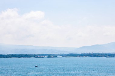 Sevan Gölü kıyıları, Ermenistan Yaz günü Sevan Yarımadası 'ndan