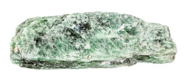 Jeolojik koleksiyondaki doğal taş örneğini kapat. Madagaskar 'dan izole edilmiş kaba yeşil kyanit minerali.