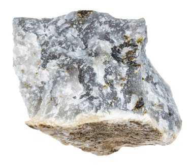 Jeolojik koleksiyondaki doğal taş örneklerini kapat - cilalanmamış melilit (melilite-monticellite metasomatite) minerali Kovdor, Kola Yarımadası 'ndan izole edilmiş beyaz arkaplanda