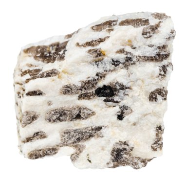 Jeolojik koleksiyondaki doğal taş örneğini kapat. Beyaz arka planda izole edilmiş cilalanmamış granit mineral.