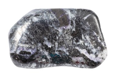 Jeolojik koleksiyondaki doğal taş örneğini kapat - Kırgızistan 'dan beyaz arka planda izole edilmiş cilalı stibnit mineral