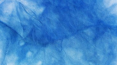 Mavi soyut desenli el işi ipek kumaş üzerinde elle boyama tekniği