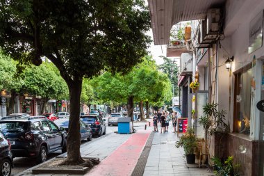 Batumi, Gürcistan - 17 Eylül 2023: Batum şehrindeki Demetre Tavdadebuli sokağının manzarası