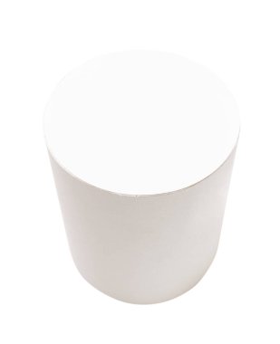 Beyaz zemin üzerinde izole edilmiş üç boyutlu kağıt silindirden el yapımı geometrik şekil görünümü