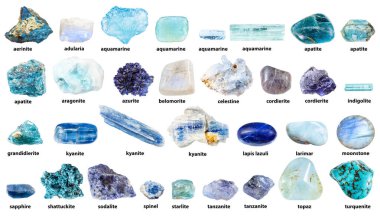 Beyaz zemin üzerinde izole edilmiş mavi ham mineraller (tanzanit, kyanit, ay taşı, apatit, lapis lazuli, aquamarine, larimar, indikolit, safirler, iyolit, spinel, vb.)