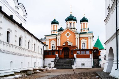 Kostroma şehrindeki Ipatiev Manastırı Meryem Ana 'nın Doğumu Kilisesi.