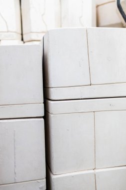 Gzhel, Rusya - 21 Mart 2025: Gzhel Porselen Fabrikası, Moskova Bölgesi, Rusya