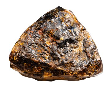 Jeolojik koleksiyondaki doğal taş örneklerini kapatın. Beyaz arka planda izole edilmiş cilalanmamış dravit turmalin minerali.