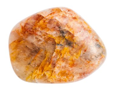 Jeolojik koleksiyondaki doğal taş örneğini kapatın. Beyaz arka planda izole edilmiş turuncu kuvars minerali.