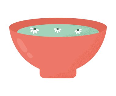 Beyaz çiçekli çay kupası.