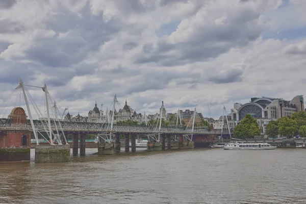 Здание Станции Чарринг Кросс Венгерфордский Мост Золотой Мост Джубили Лондоне — стоковое фото