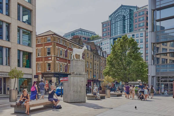 Una Vista Estatua Goat Ubicada Zona Spitalfields Londres Reino Unido —  Fotos de Stock