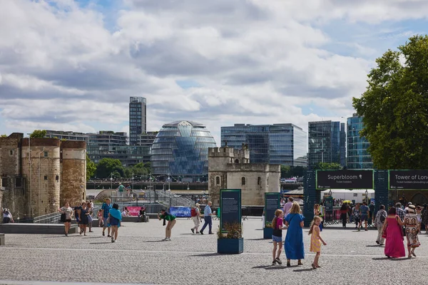 Buitenaanzicht Van Zuidoostelijke Hoek Van Tower London Bij Het Superbloom — Stockfoto