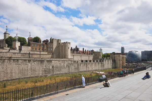 Londra Kulesi Nin Güneydoğu Köşesindeki Superbloom Etkinliğinin Dış Görüntüsü Londra — Stok fotoğraf