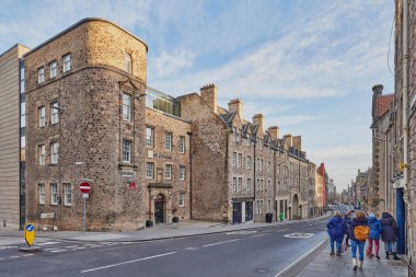 Canongate 'deki binalar, Edinburgh' daki Royal Mile 'ın bir bölümü.