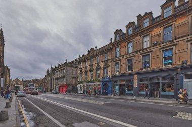 Edinburgh, İskoçya, İngiltere'de George IV köprüsünde sokak görünümü