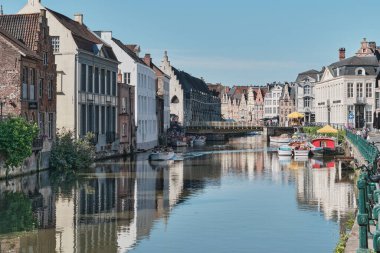 Ghent kasaba Belçika kanalda.
