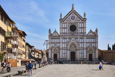 The Basilica di Santa Croce (Basilica of the Holy Cross) is in Florence, Italy. It is situated on the Piazza di Santa Croce and is the burial place of some of the most illustrious Italians, such as Michelangelo, Galileo, and Machiavelli.