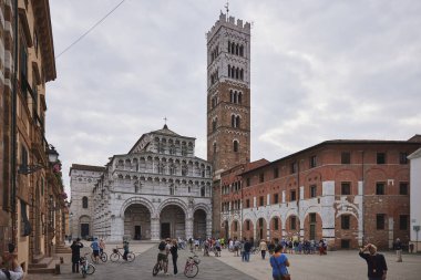  St. Martin Katedrali Lucca, İtalya 'daki Piazza San Martino' da.