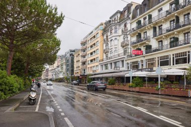 Montreux şehri yağmurlu bir günde, İsviçre
