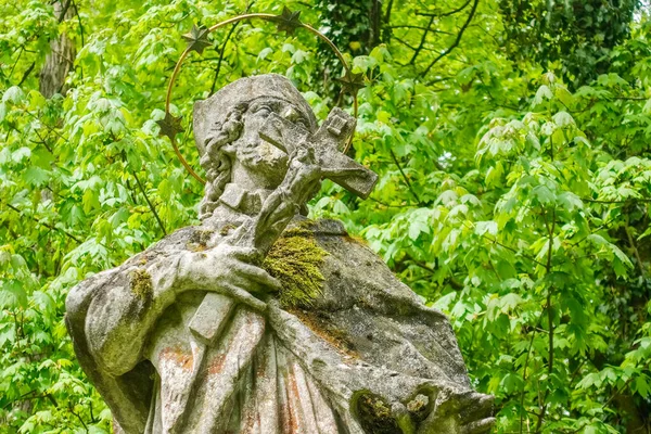 Statue Sur Piédestal Saint Monastère Dans Forêt Vue Détaillée — Photo