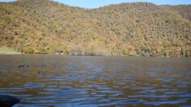 Sonbaharda güzel Nokhur Gölü