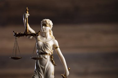Hukuk ve adalet kavramı. Adalet sembolü - Heykel.