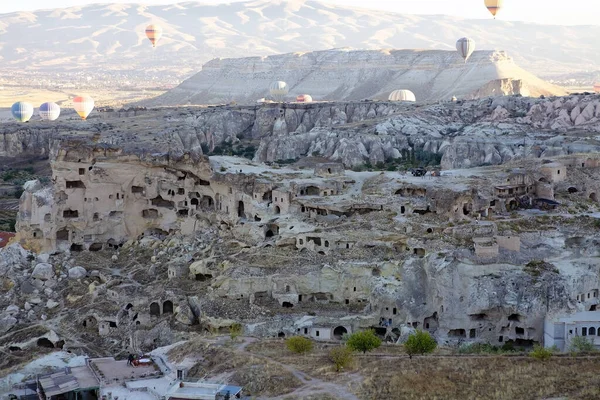 Cappadocia Hot Air Baloon Trip Turkey Tourists Board Hot Air Стоковое Изображение