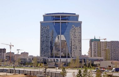 Astana şehir merkezi, Nur-Sultan, Kazakistan. Şehir Kazakistan 'ın kuzey-orta kesiminde Ishim Nehri kıyısında yer almaktadır.